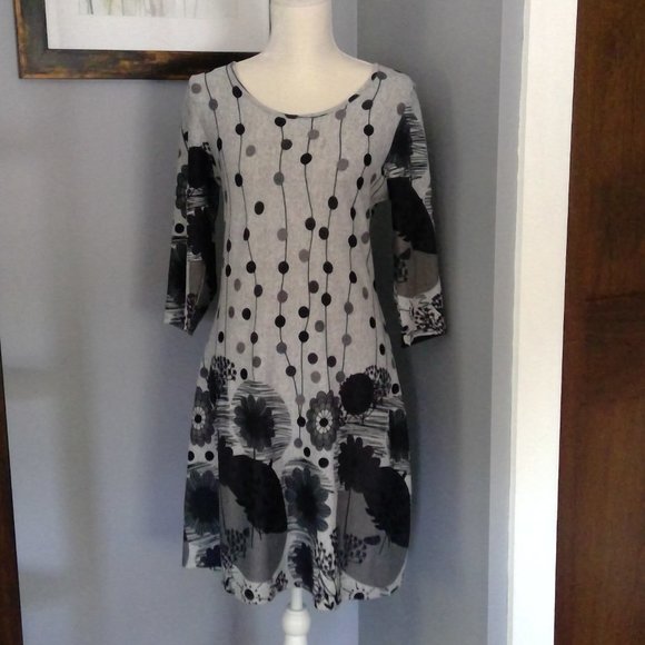 Reborn Medium Lightweight Graphic Knit Dress Elbow Sleeves Black/Gray - Picture 2 of 14